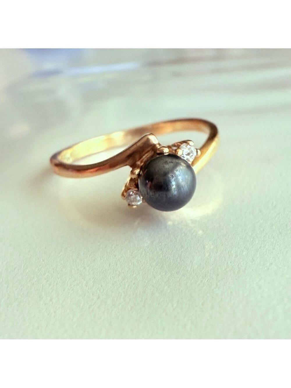 Vintage 14k Gold Black Pearl And White Zircon Elegant Ring